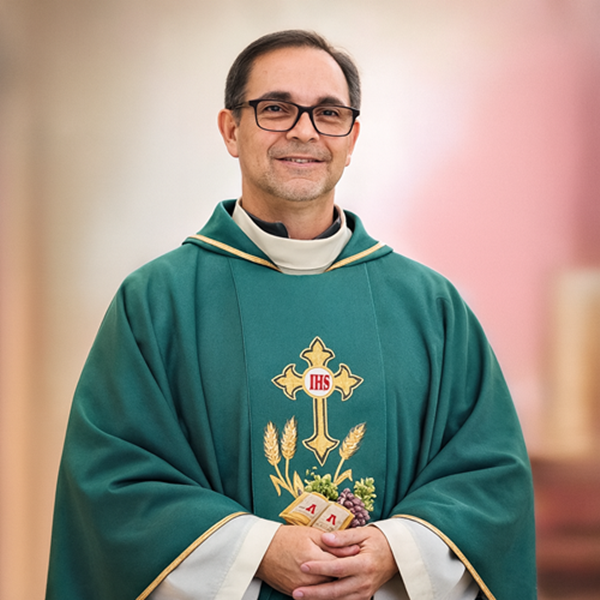 Pe. Emerson Sandro Azevedo